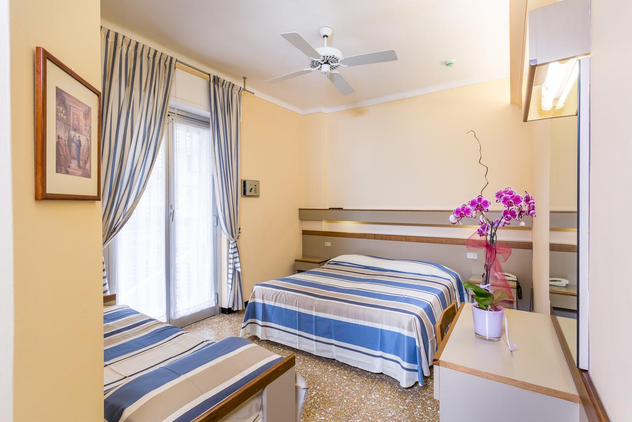 Hotel Villa Delibera Varazze Værelse billede